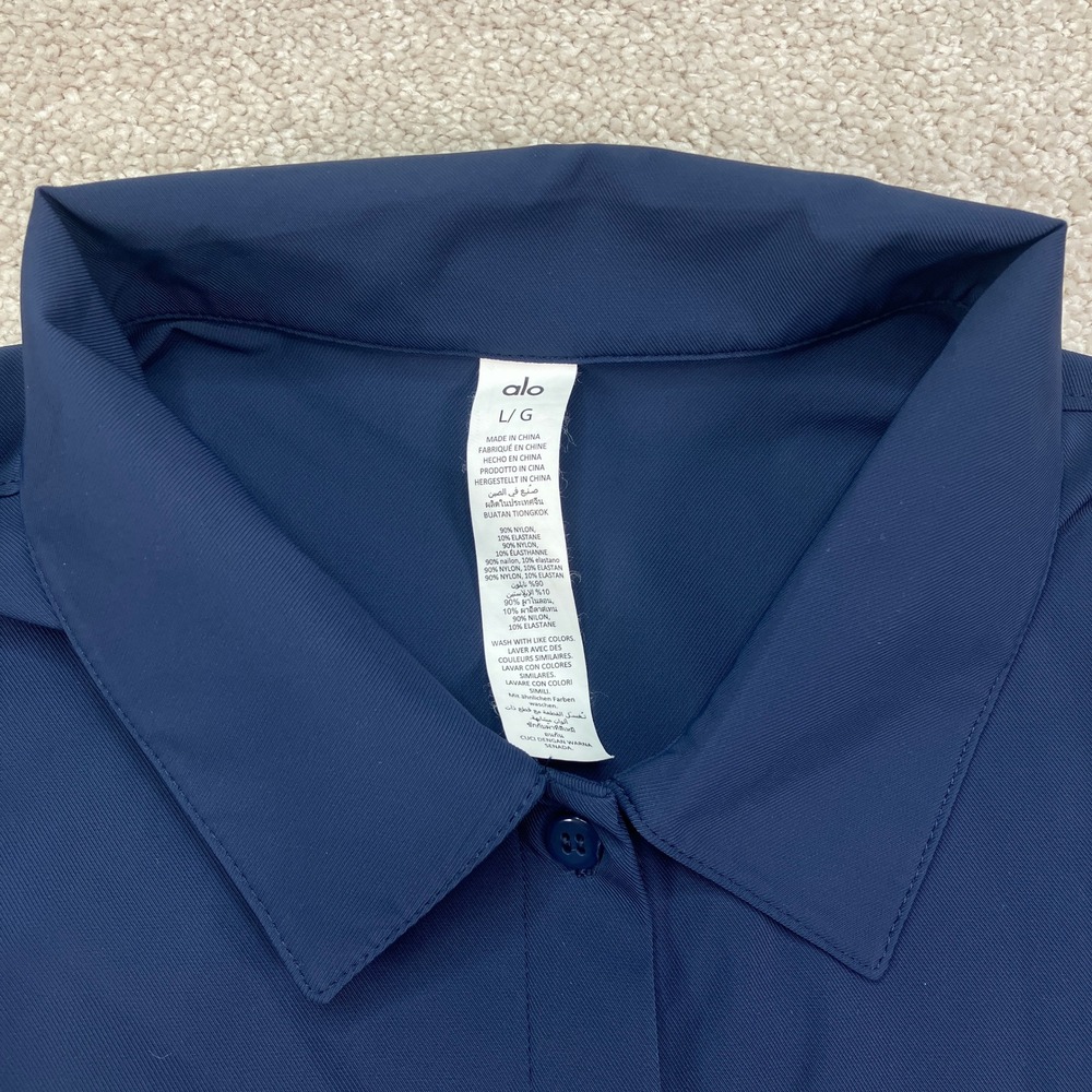 Alo Yoga Womens Large Cropped Button Down Shirt Navy Blue Long Sleeve Top - Picture 3 of 6